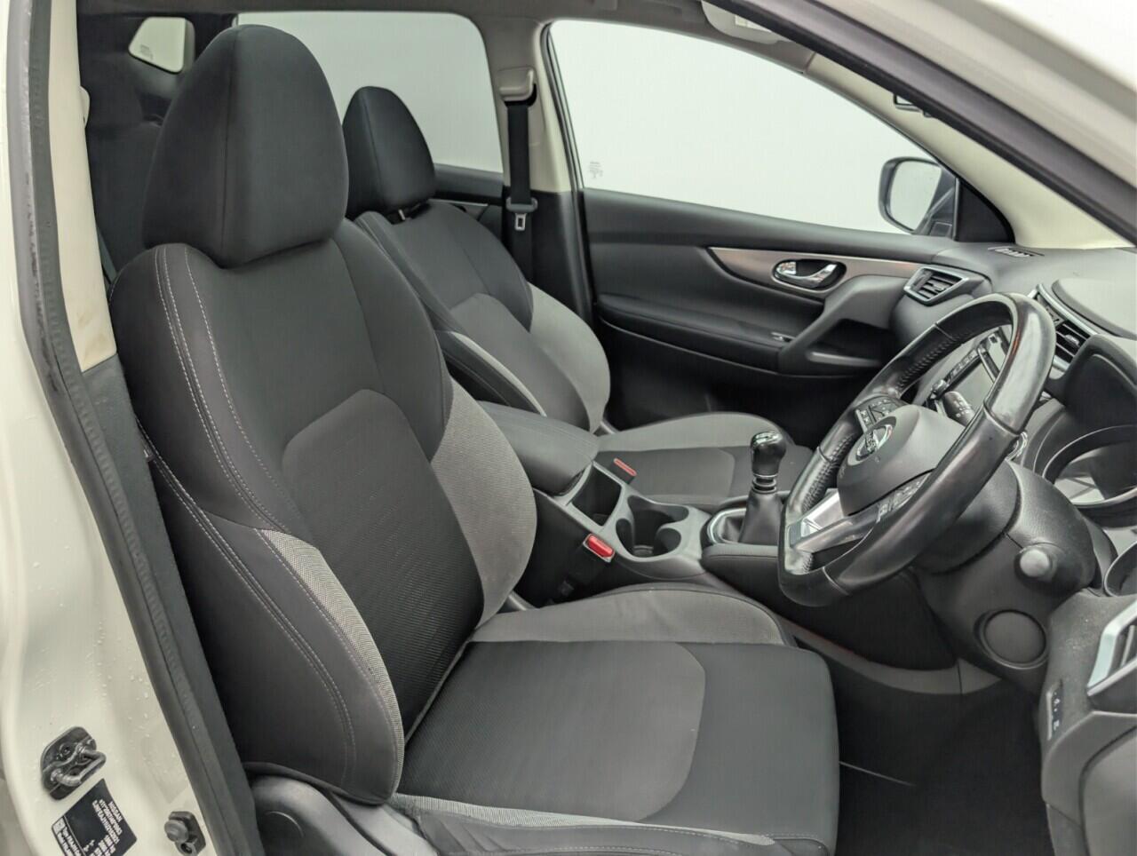 Used Nissan Qashqai 2017 for sale - 77646821: Photo 12