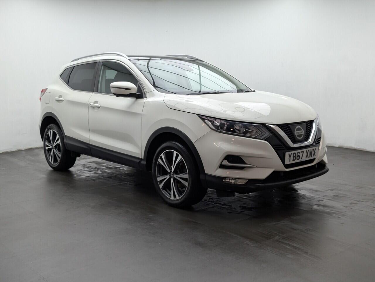 Used Nissan Qashqai 2017 for sale - 77646821: Photo 2