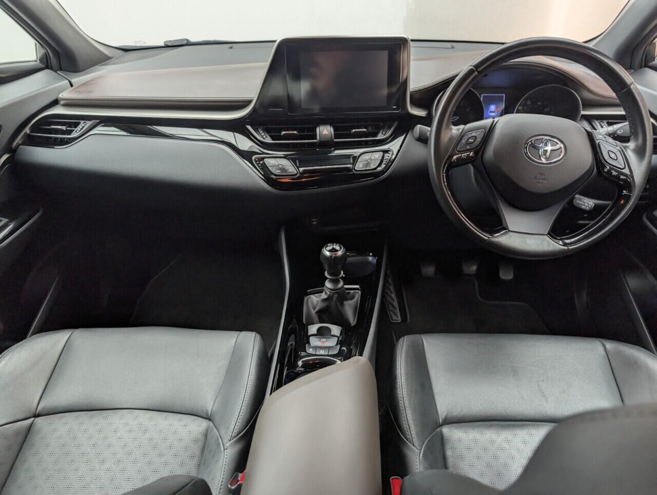 Used Toyota C-HR 2019 for sale - 76424386: Photo 24