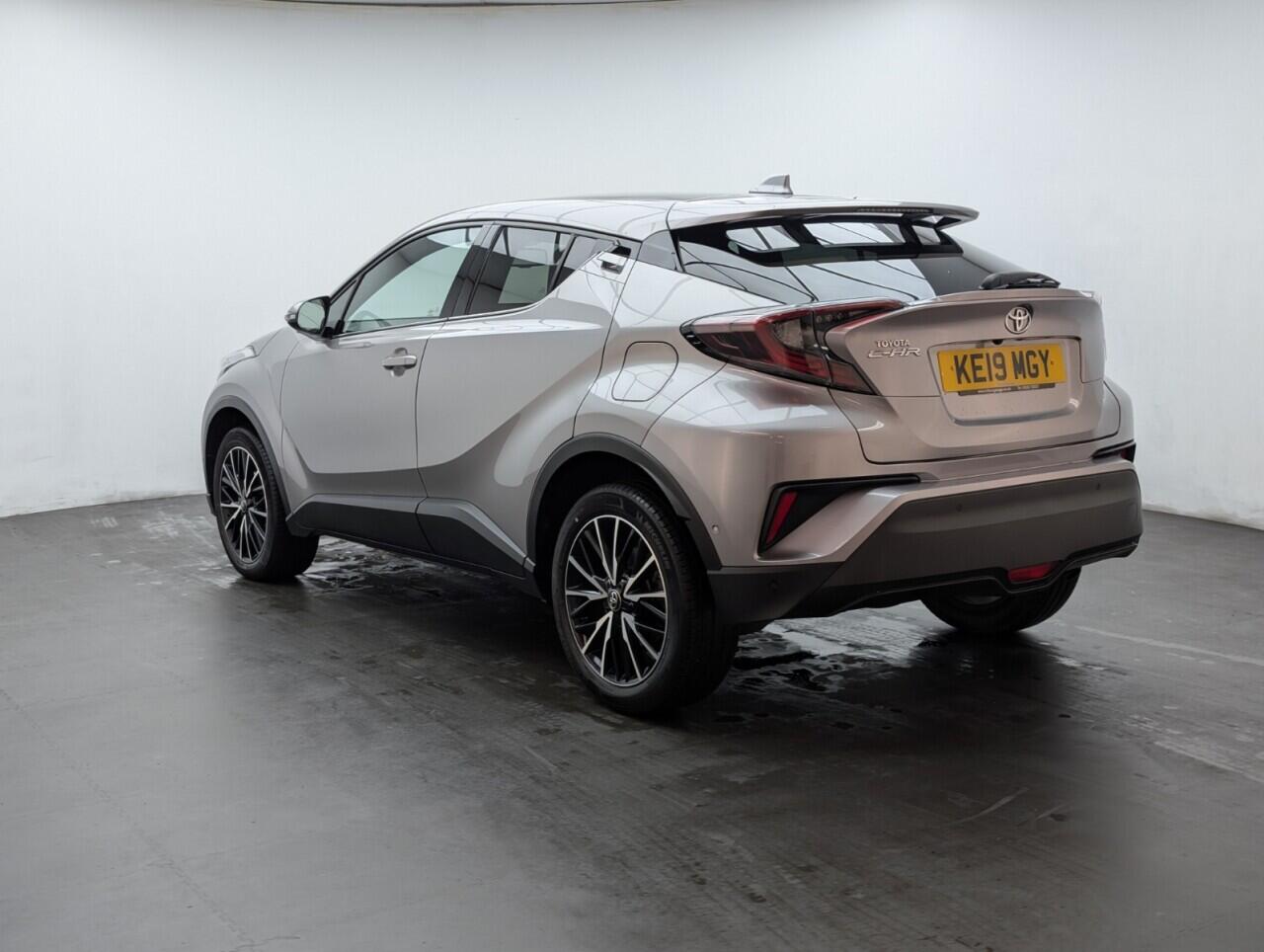 Used Toyota C-HR 2019 for sale - 76424386: Photo 6