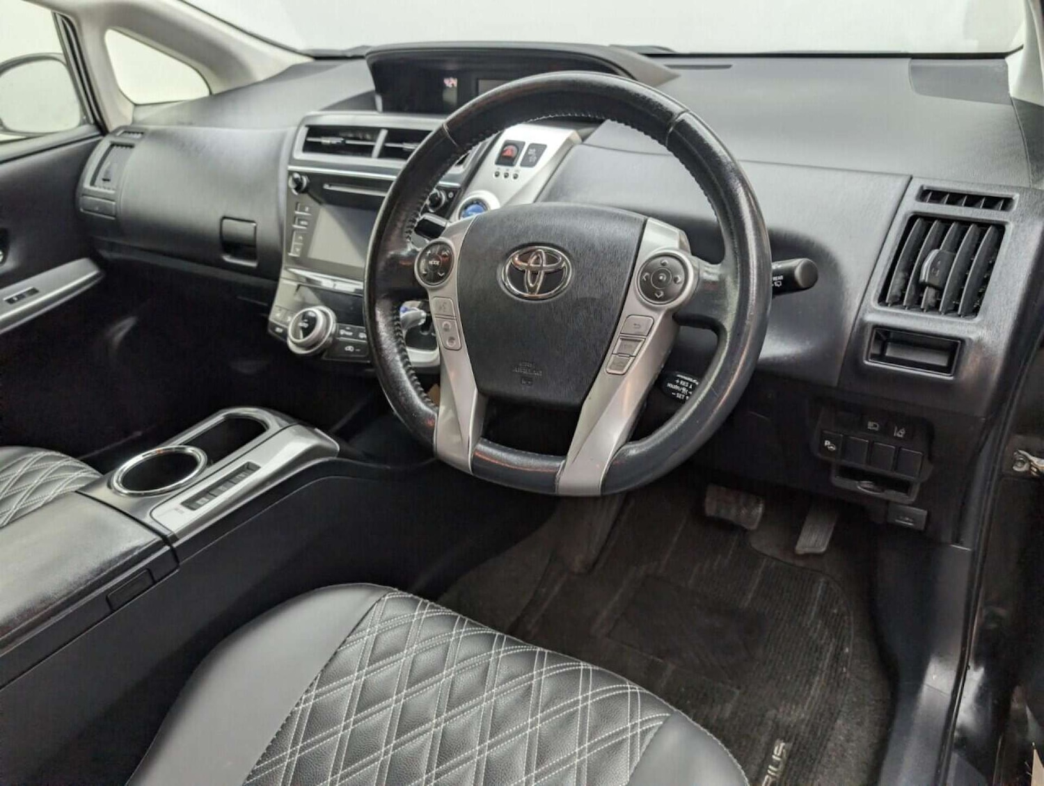 Used Toyota Prius+ 2019 for sale - 77713614: Photo 11