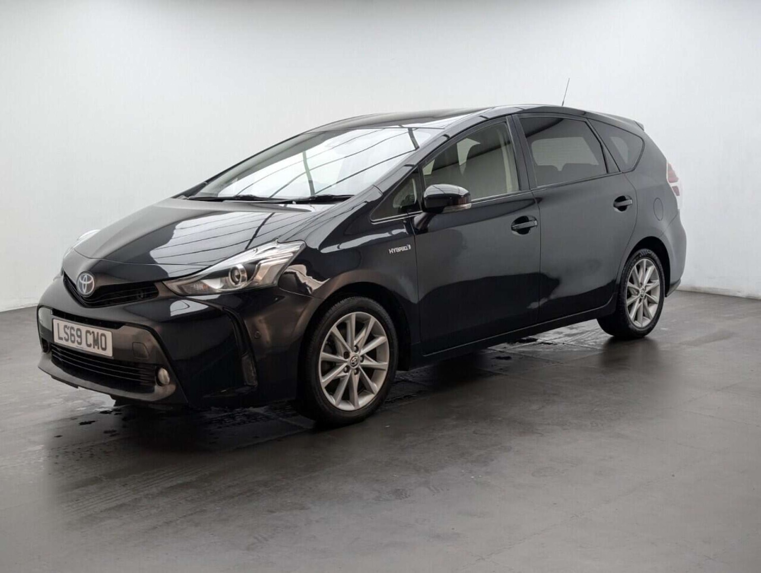 Used Toyota Prius+ 2019 for sale - 77713614: Photo 4