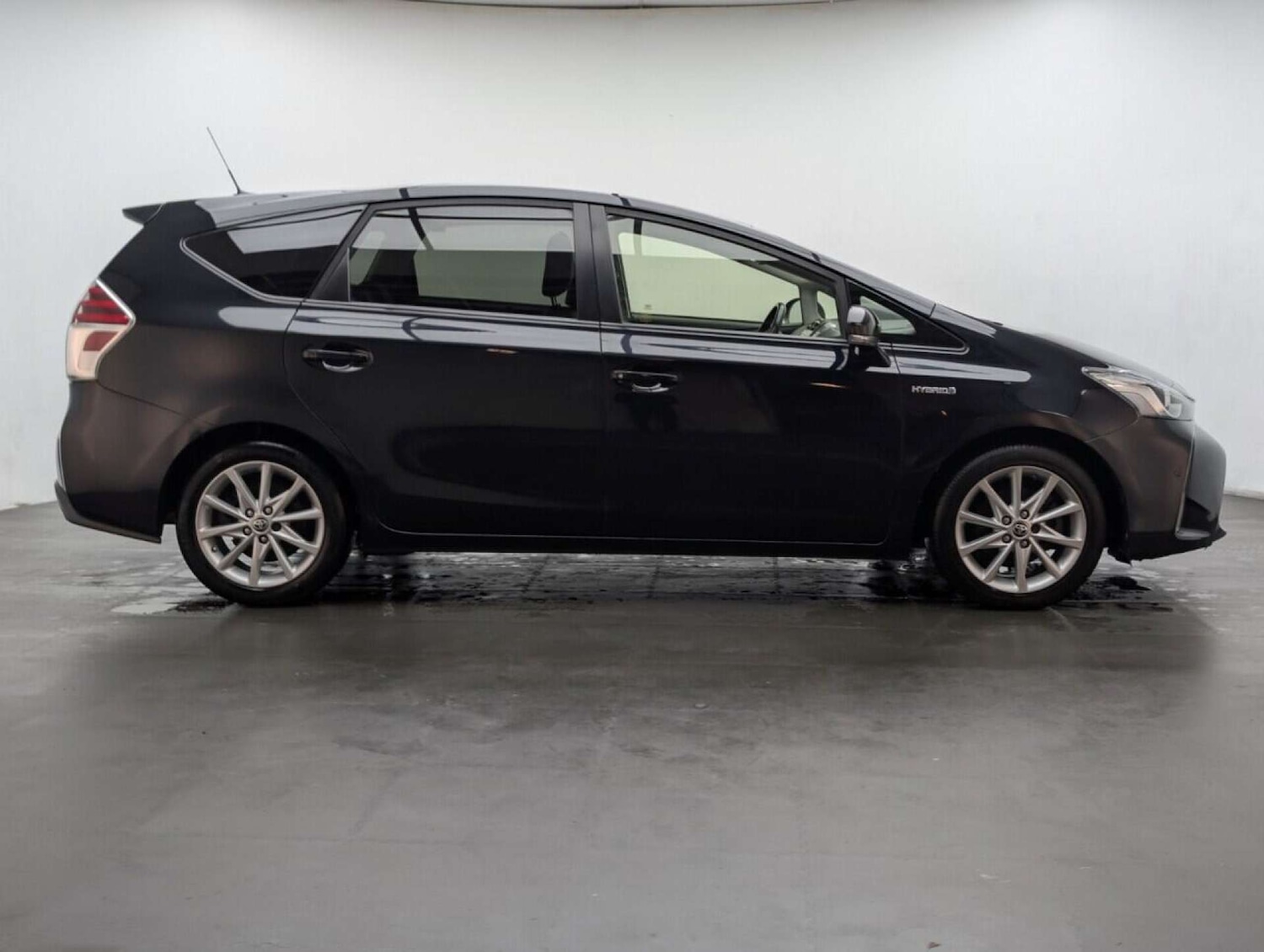 Used Toyota Prius+ 2019 for sale - 77713614: Photo 9