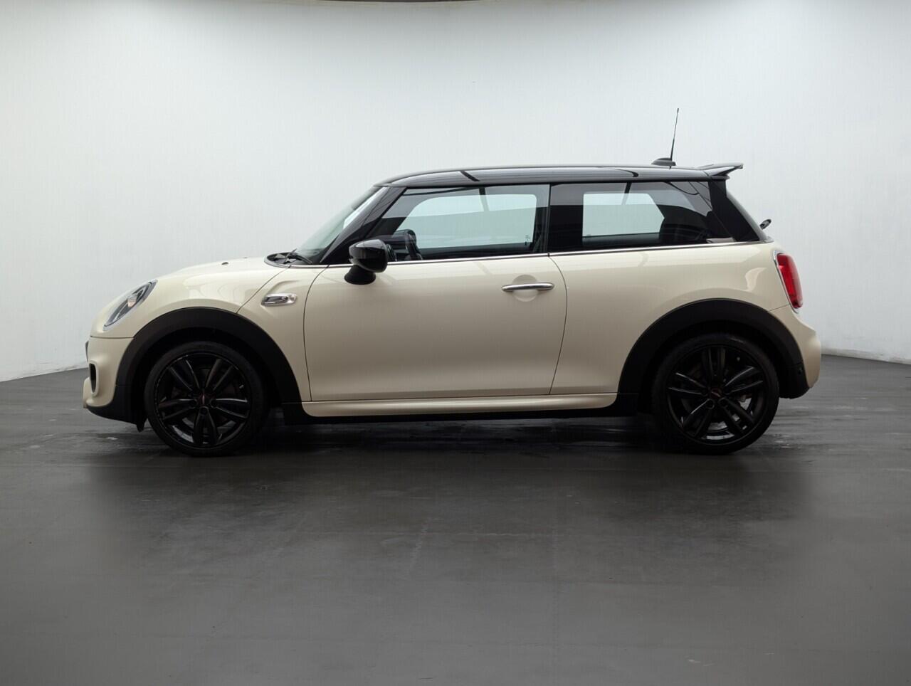 Used MINI Hatch 2020 for sale - 76512212: Photo 5