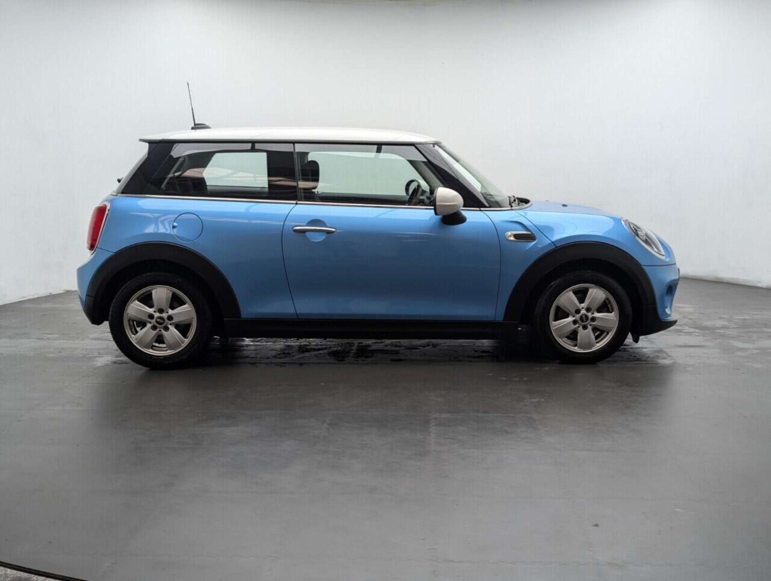 Used MINI Hatch 2019 for sale - 77713084: Photo 9
