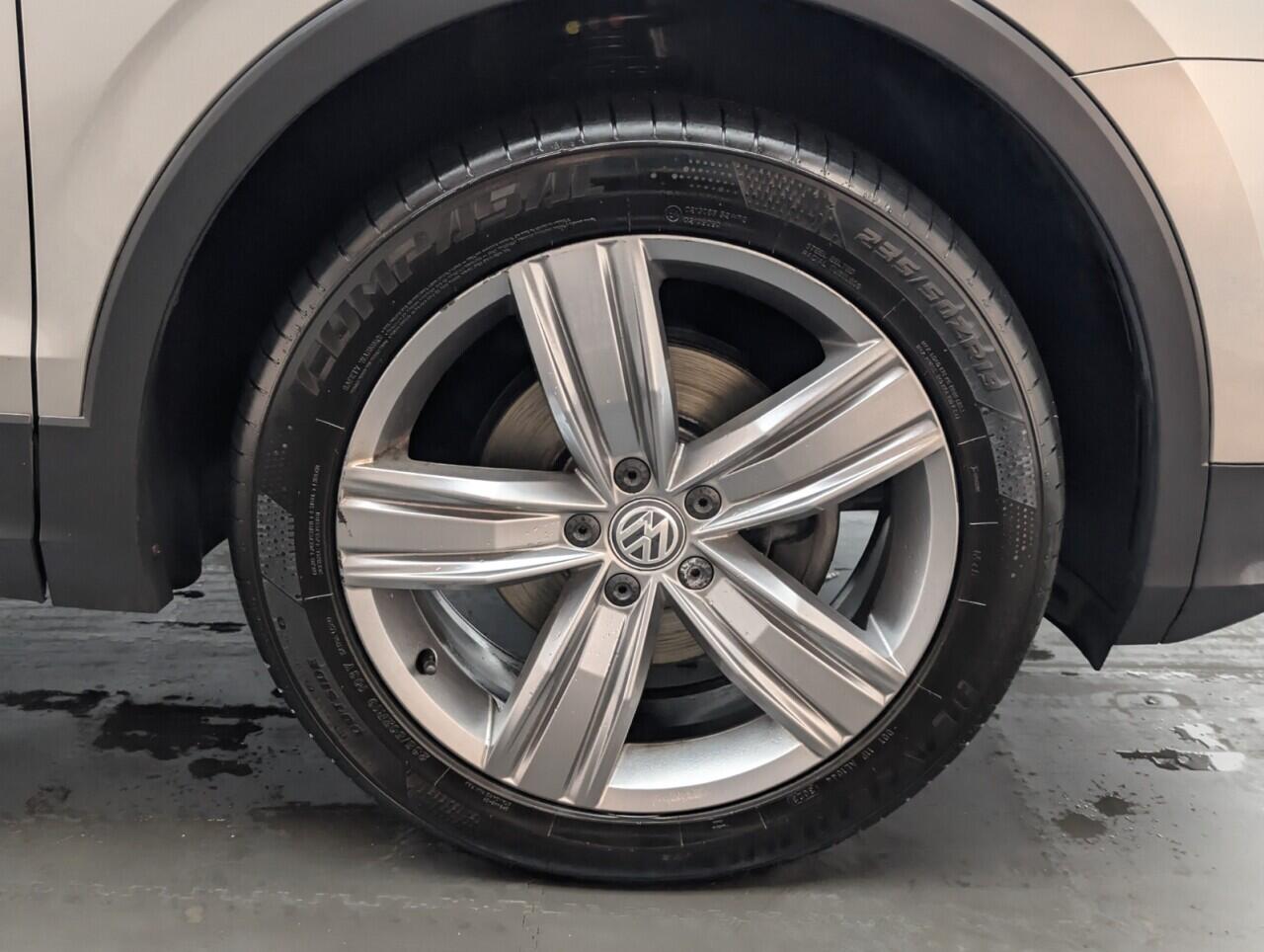 Used Volkswagen Tiguan 2018 for sale - 76422831: Photo 10