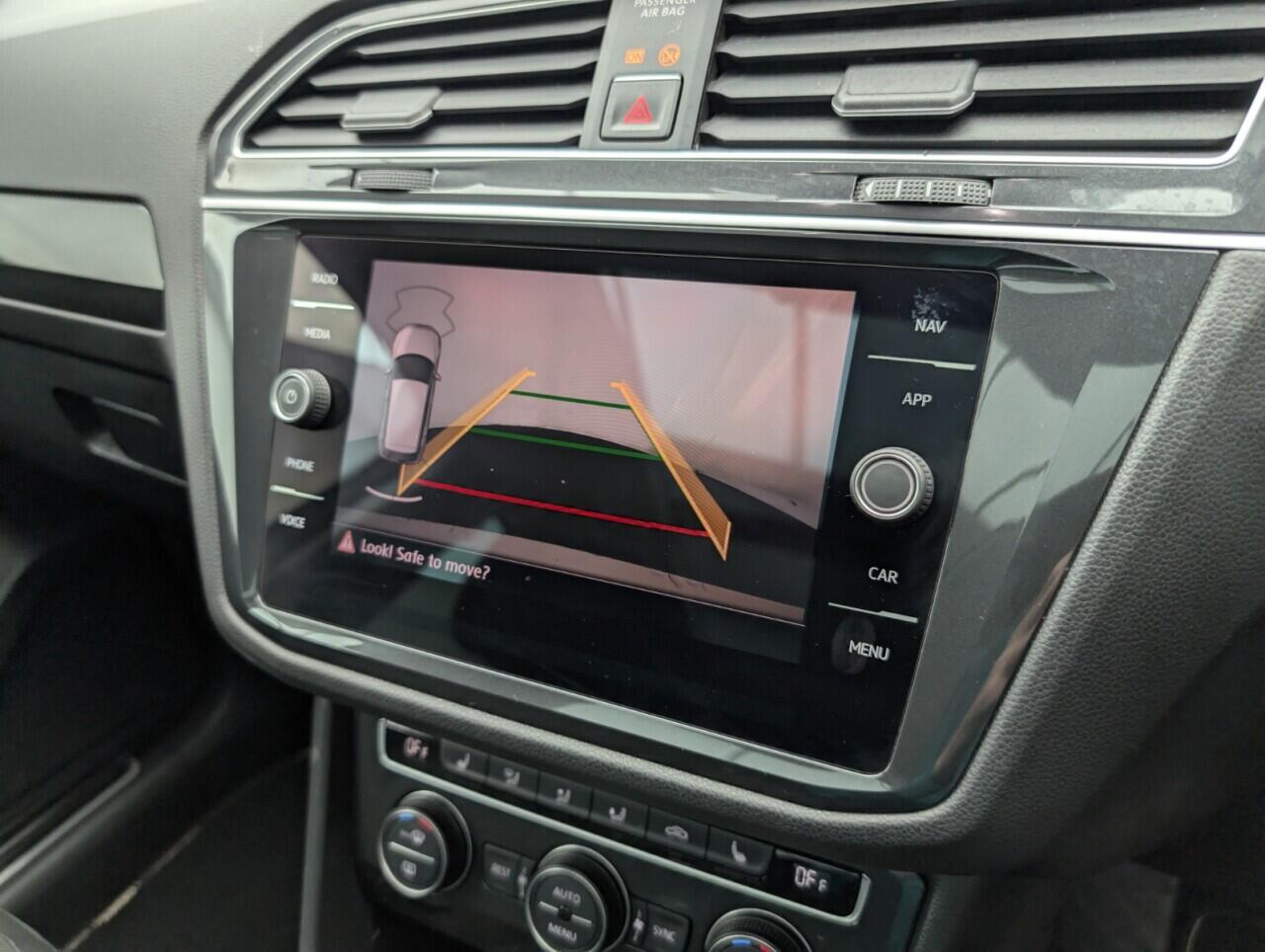 Used Volkswagen Tiguan 2018 for sale - 76422831: Photo 15