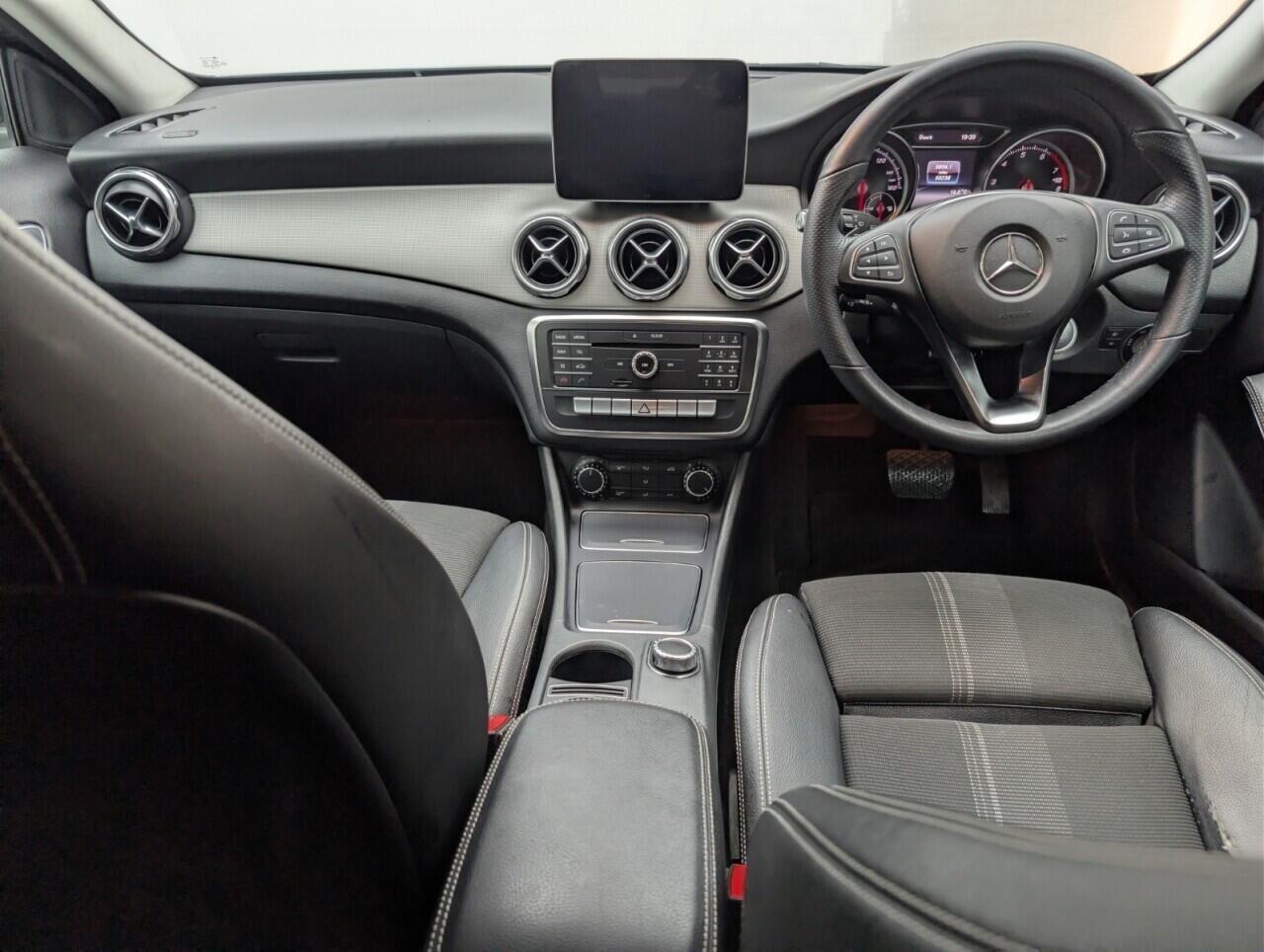 Used Mercedes-Benz GLA 2019 for sale - 76765534: Photo 23