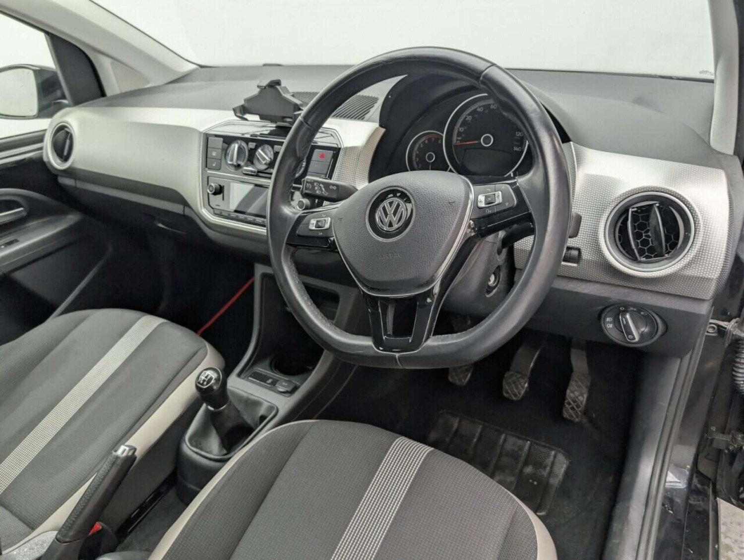 Used Volkswagen up! 2018 for sale - 77713076: Photo 11