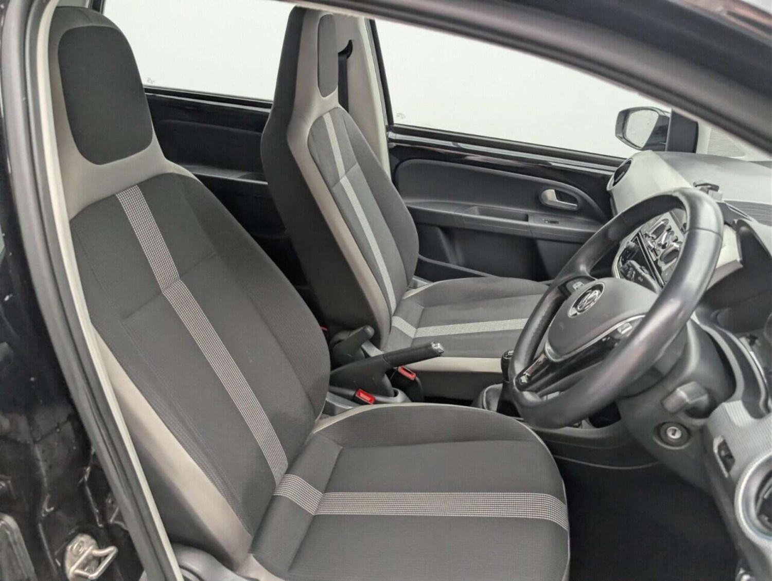 Used Volkswagen up! 2018 for sale - 77713076: Photo 12