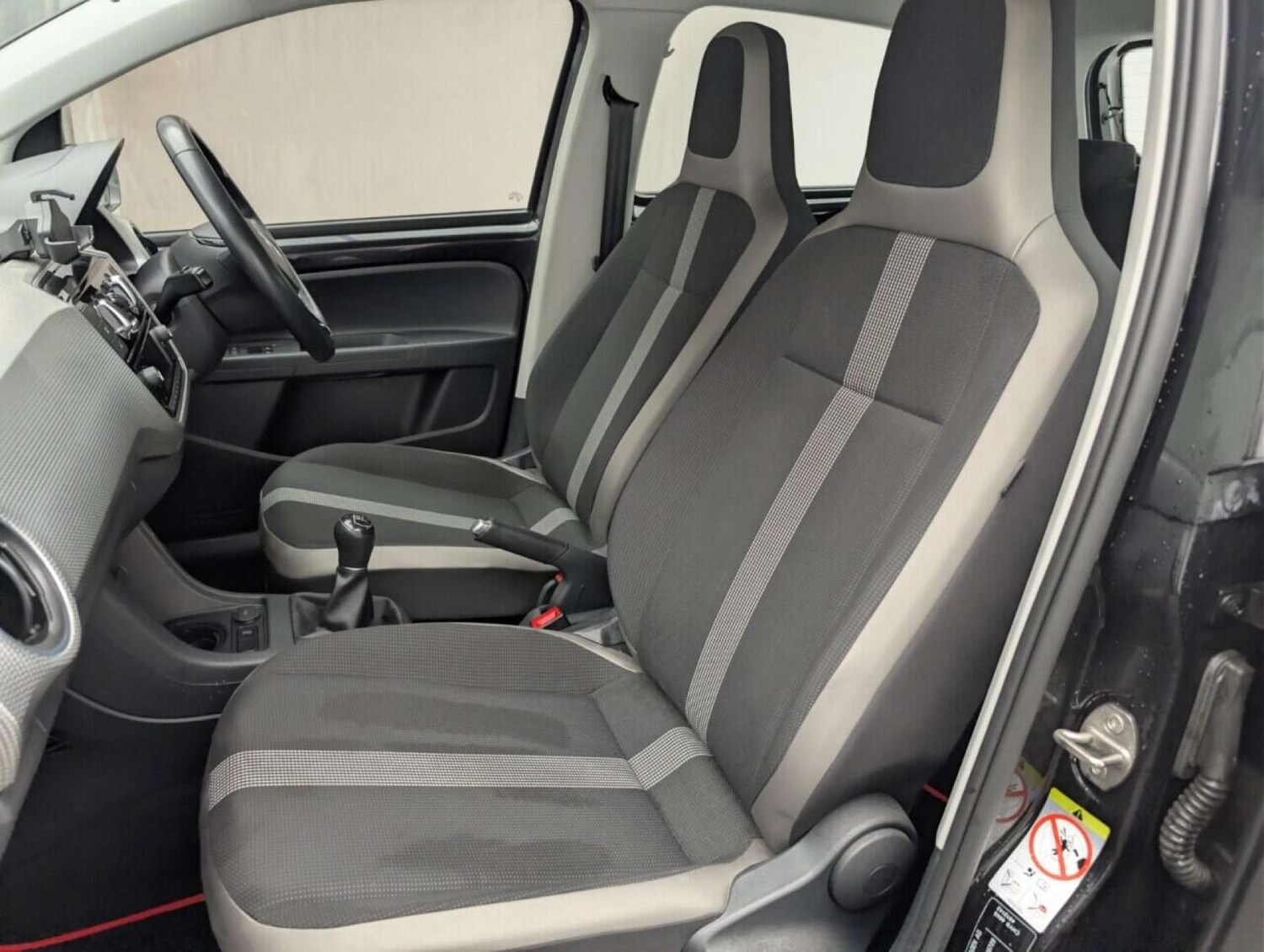 Used Volkswagen up! 2018 for sale - 77713076: Photo 25