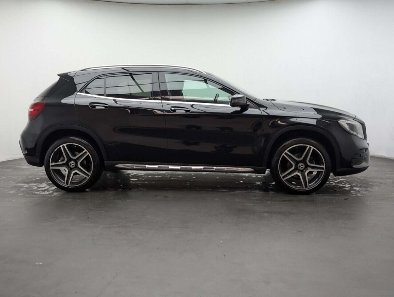 Used Mercedes-Benz GLA 2018 for sale - 77714356: Photo 9