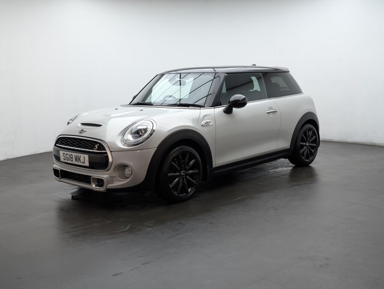 Used MINI Hatch 2018 for sale - 76423433: Photo 4