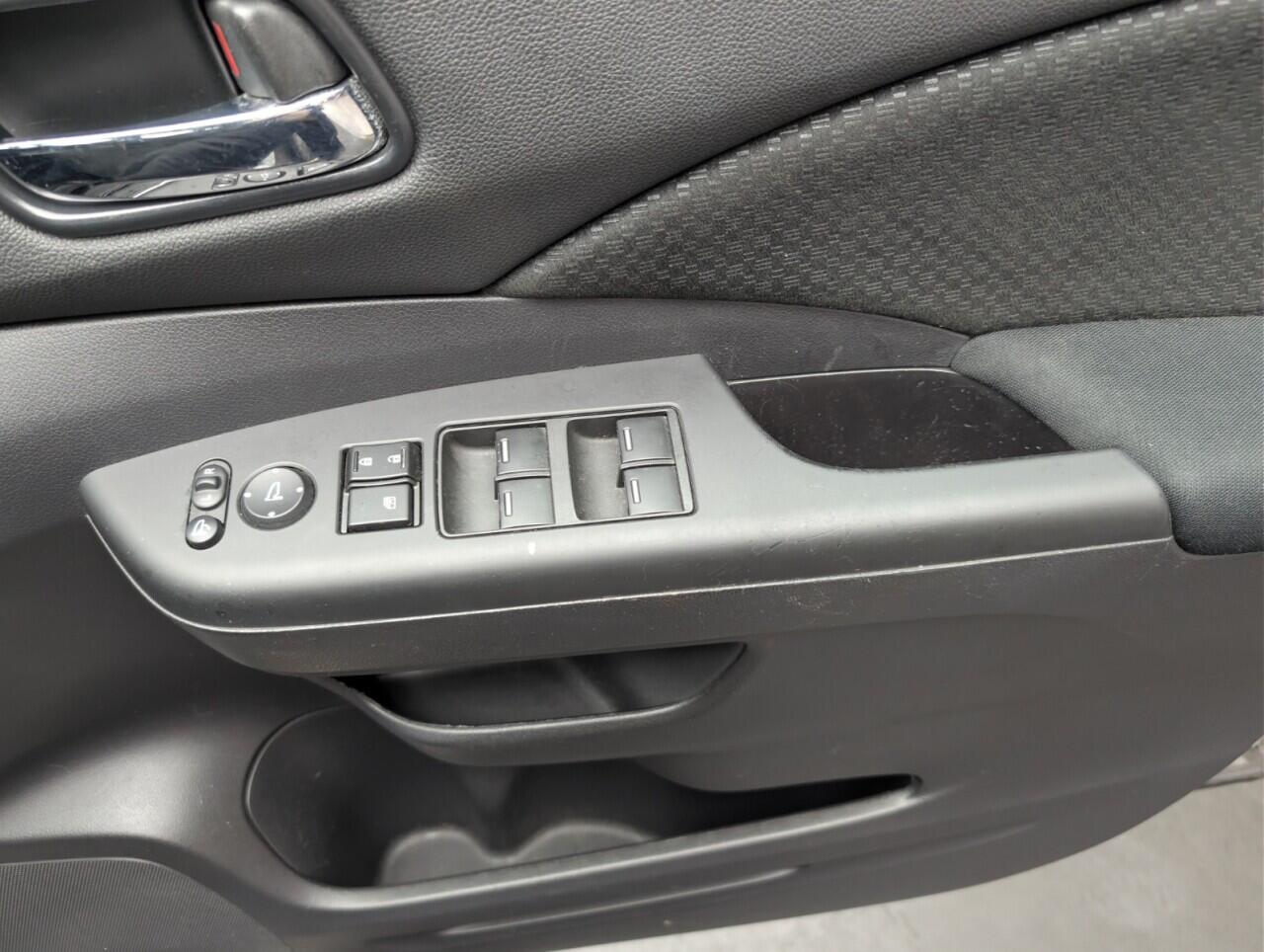 Used Honda CR-V 2015 for sale - 77091559: Photo 21