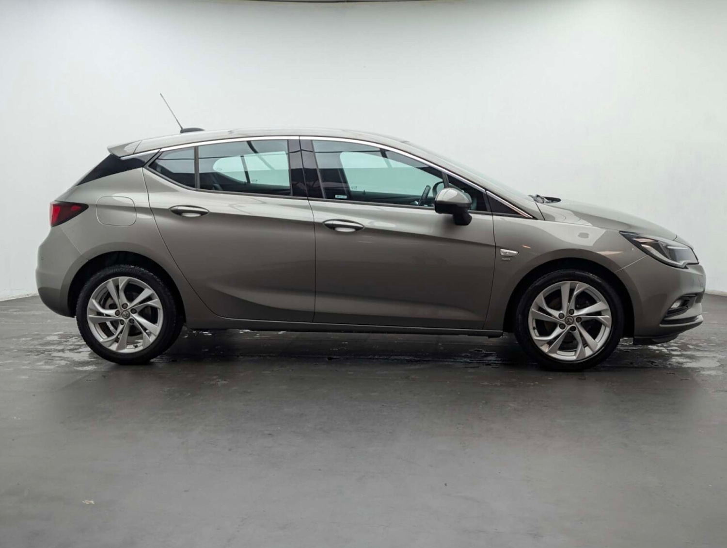 Used Vauxhall Astra 2018 for sale - 77766879: Photo 16