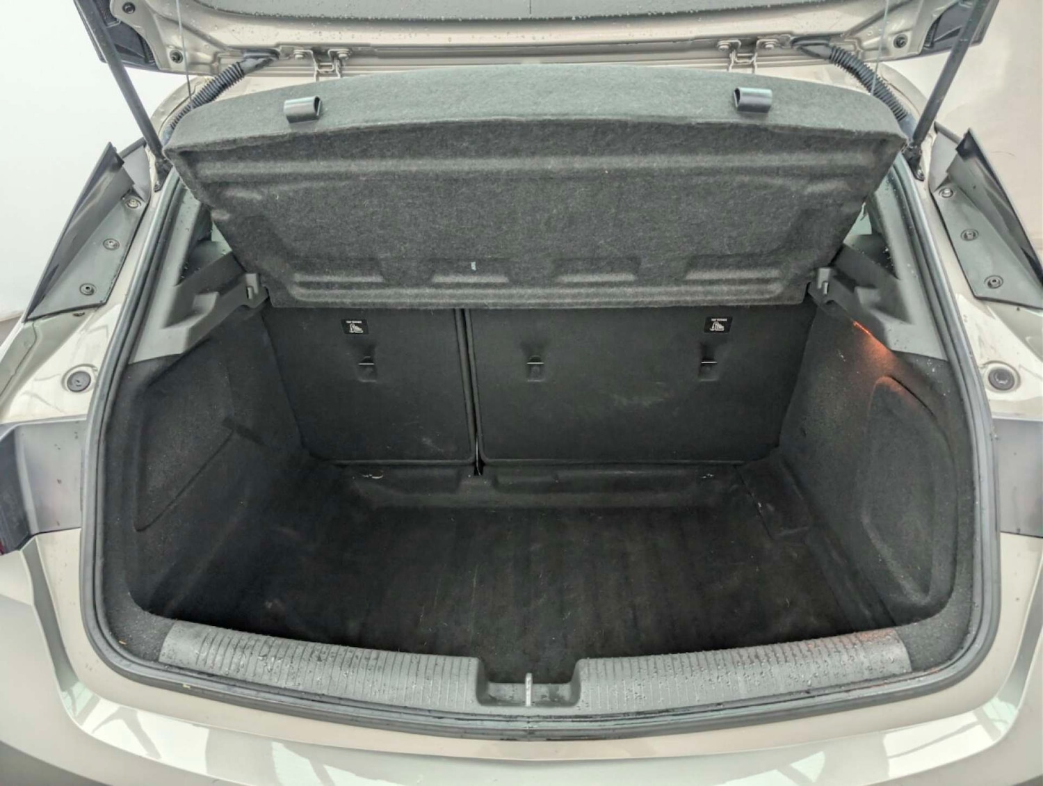 Used Vauxhall Astra 2018 for sale - 77766879: Photo 3