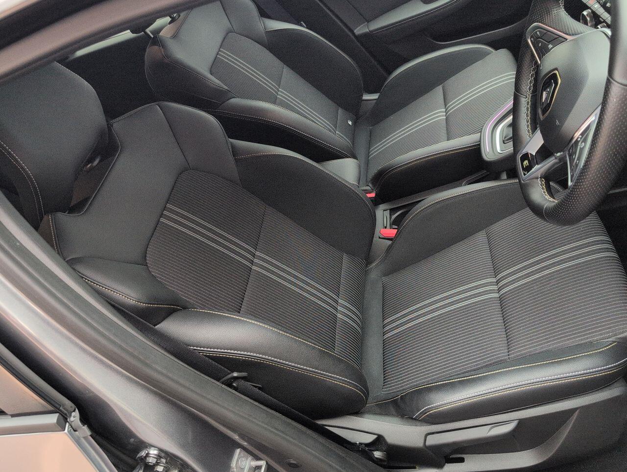 Used Renault Clio 2023 for sale - 76423199: Photo 12