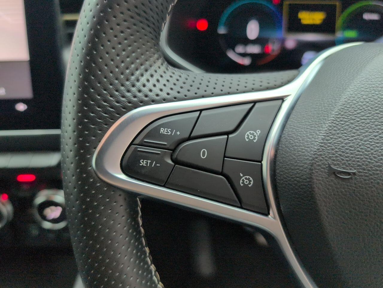 Used Renault Clio 2023 for sale - 76423199: Photo 19