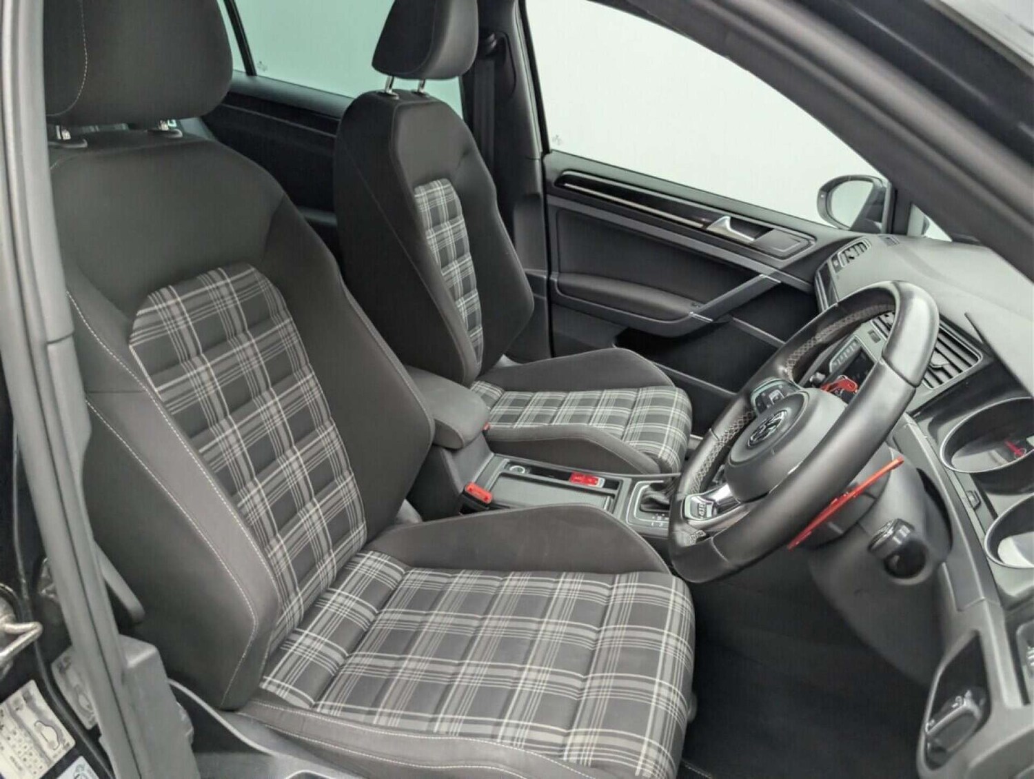 Used Volkswagen Golf 2016 for sale - 77714386: Photo 12