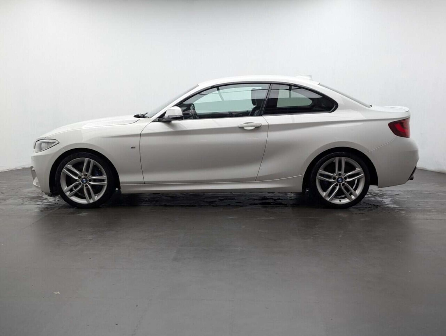 Used BMW 2 Series 2017 for sale - 77713644: Photo 5