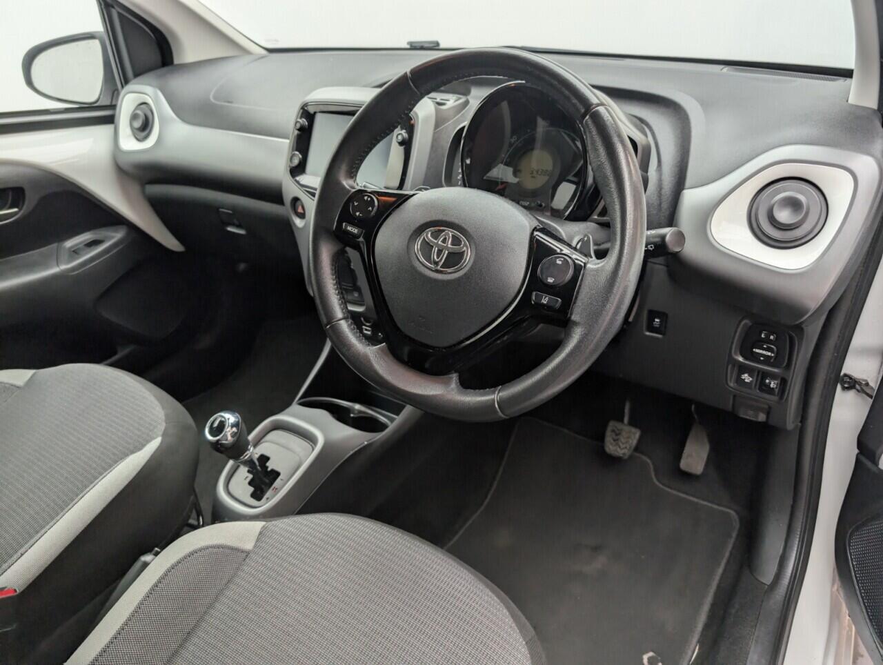 Used Toyota AYGO 2020 for sale - 76424959: Photo 11