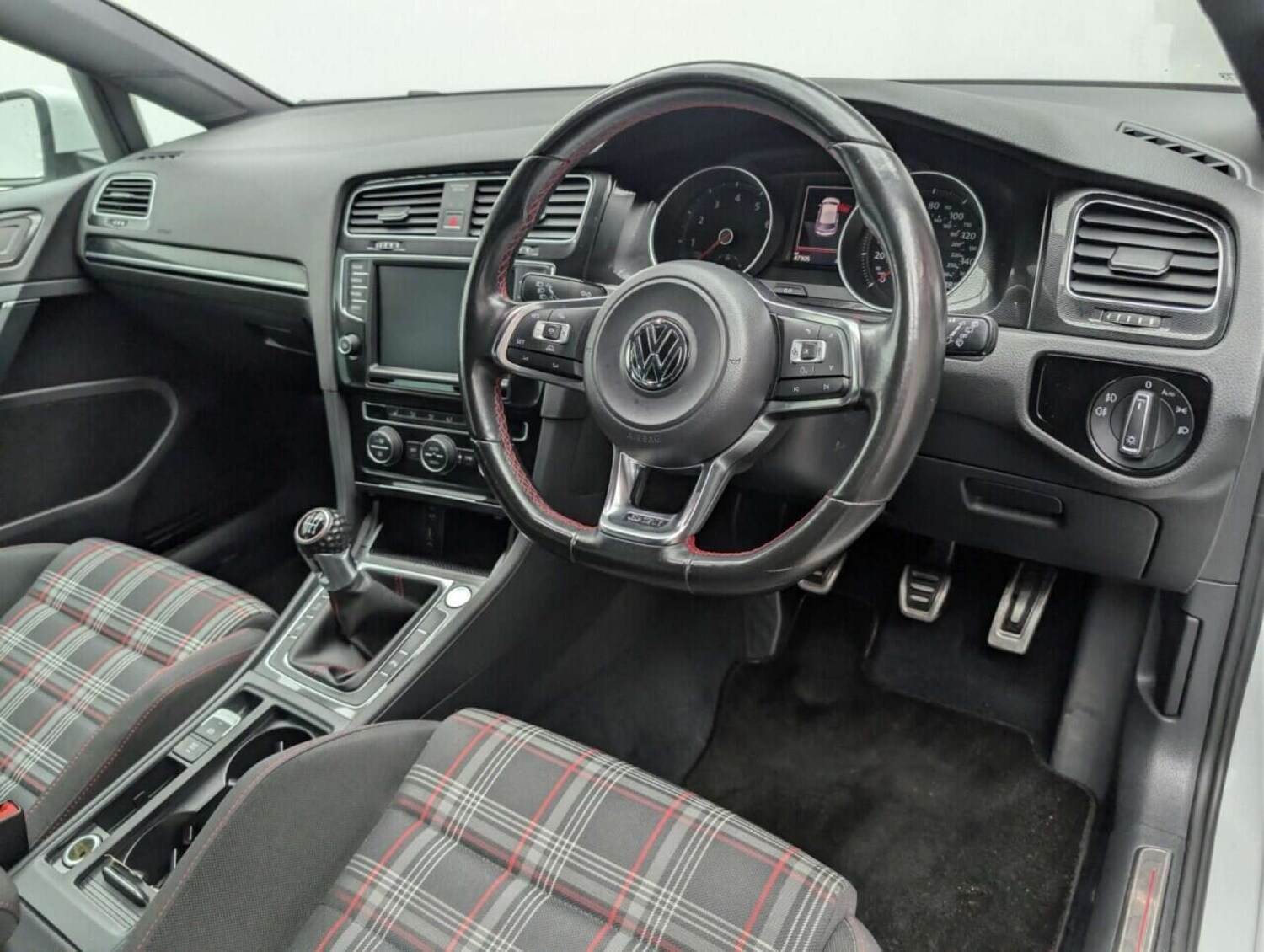 Used Volkswagen Golf 2016 for sale - 77713285: Photo 11