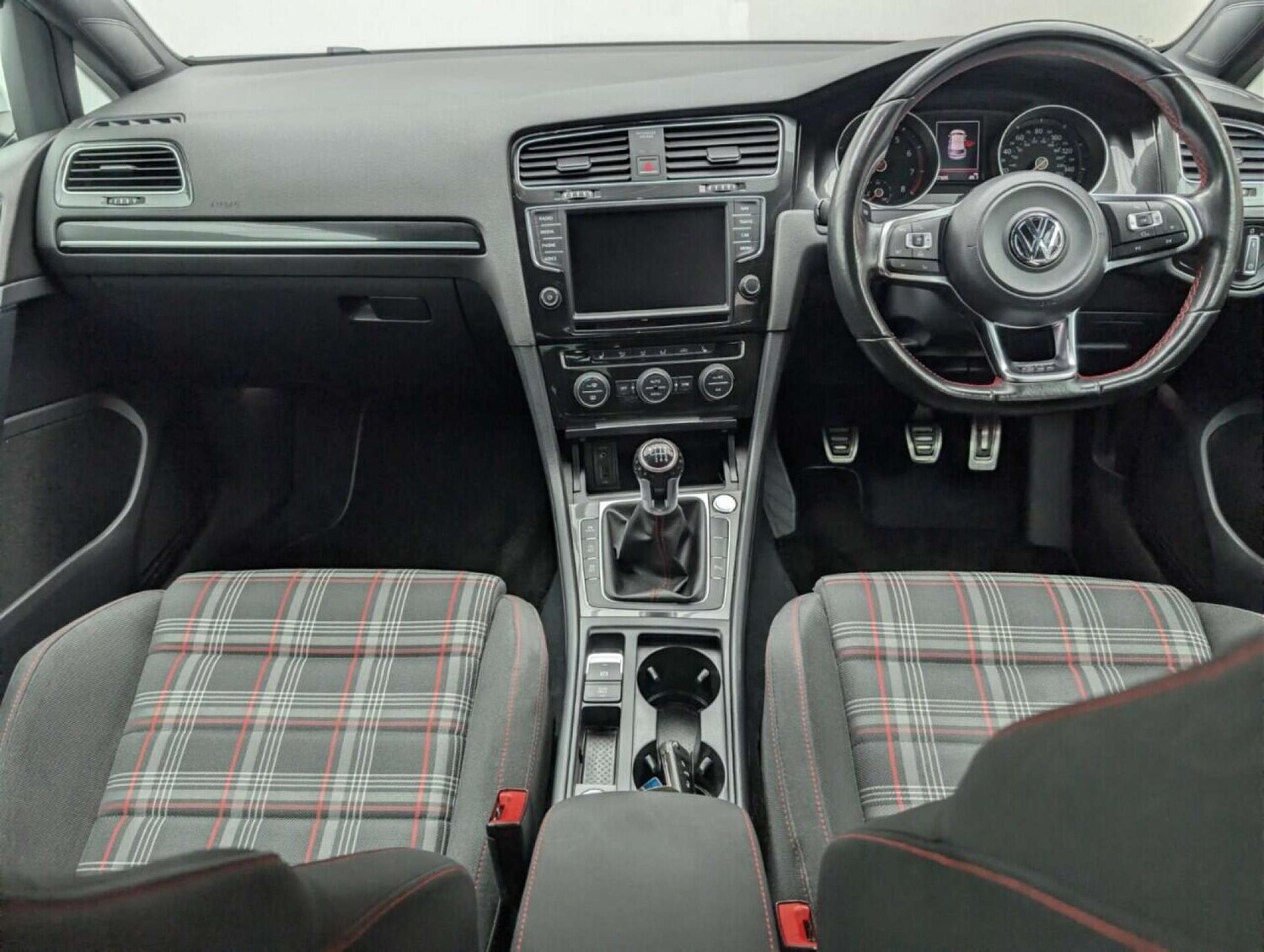 Used Volkswagen Golf 2016 for sale - 77713285: Photo 21