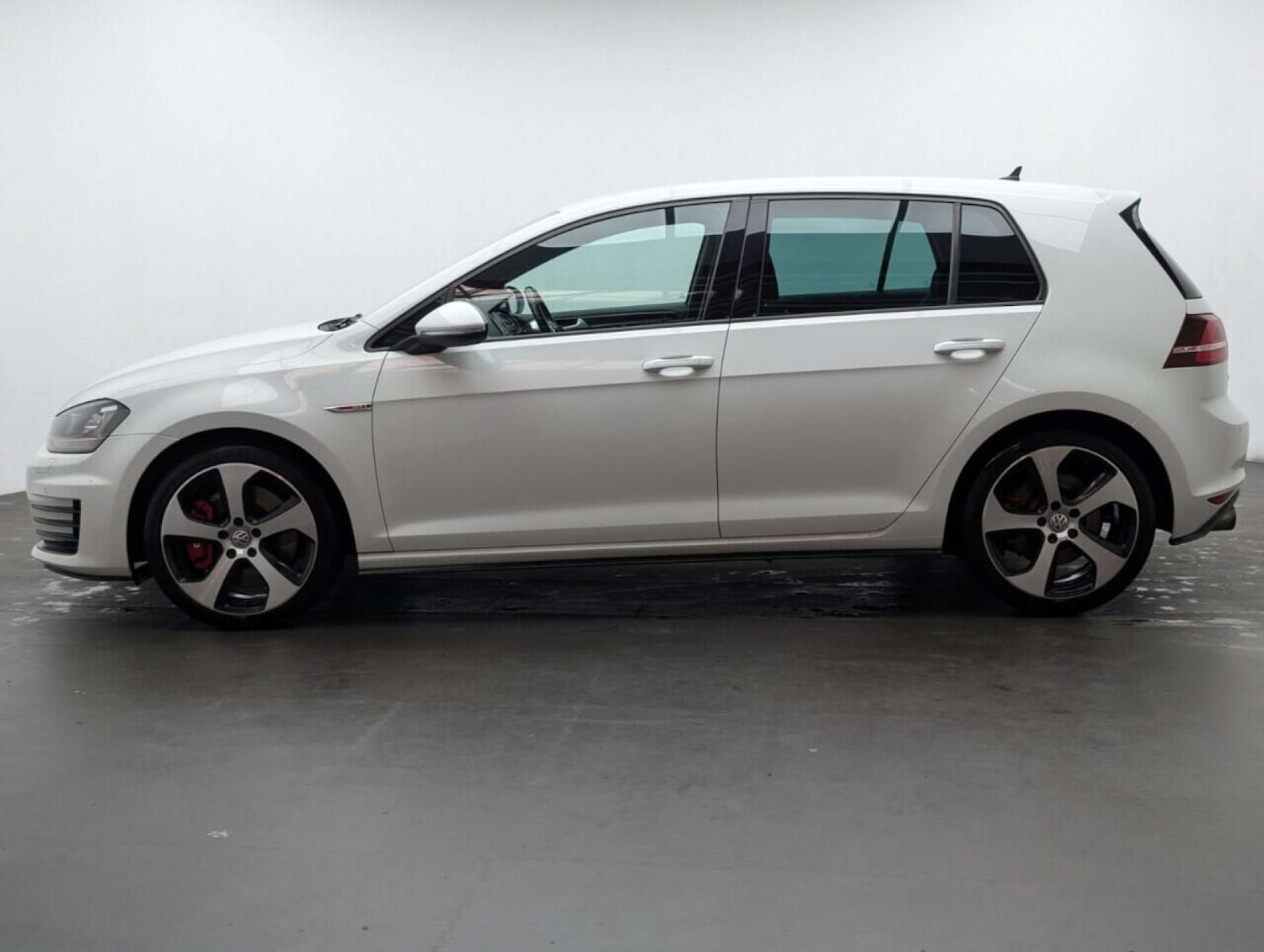 Used Volkswagen Golf 2016 for sale - 77713285: Photo 5