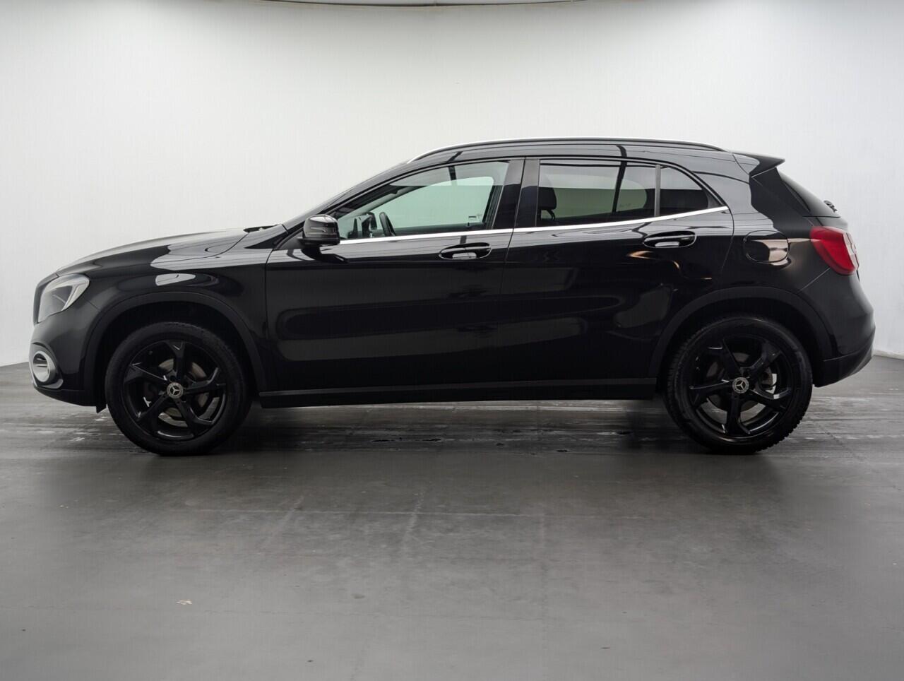 Used Mercedes-Benz GLA 2017 for sale - 77040582: Photo 5