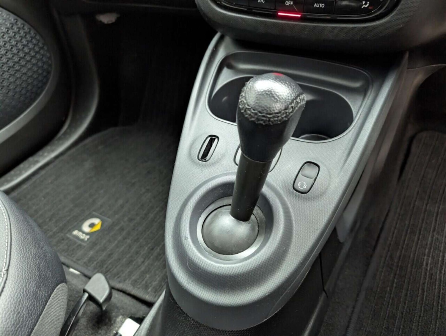 Used smart fortwo 2017 for sale - 77713054: Photo 16