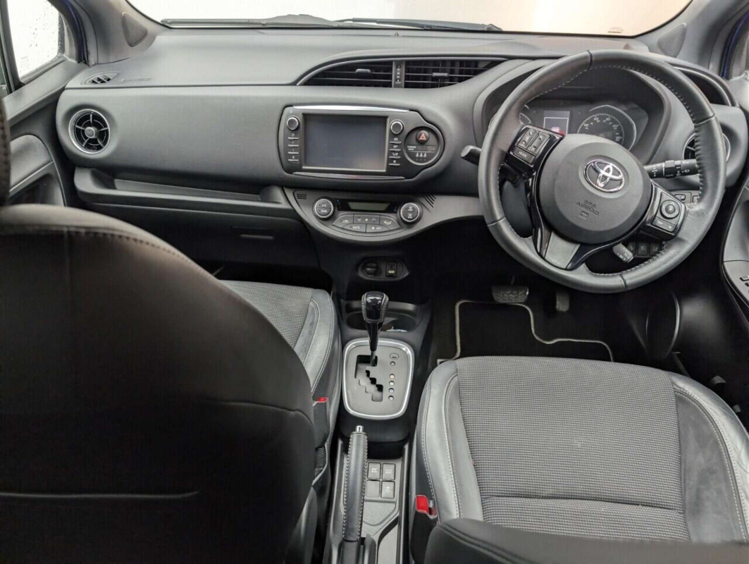 Used Toyota Yaris 2017 for sale - 77713462: Photo 21