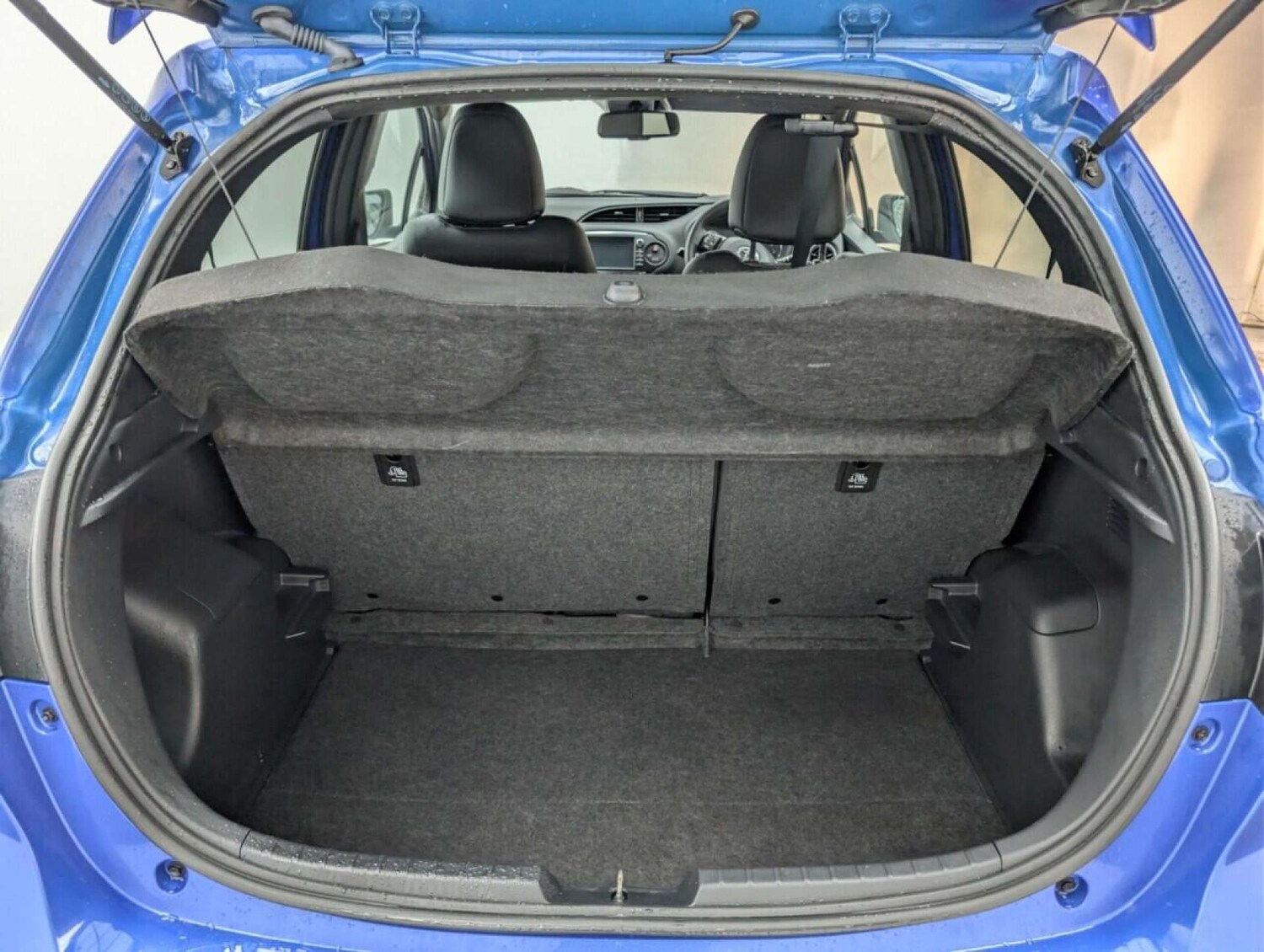 Used Toyota Yaris 2017 for sale - 77713462: Photo 23