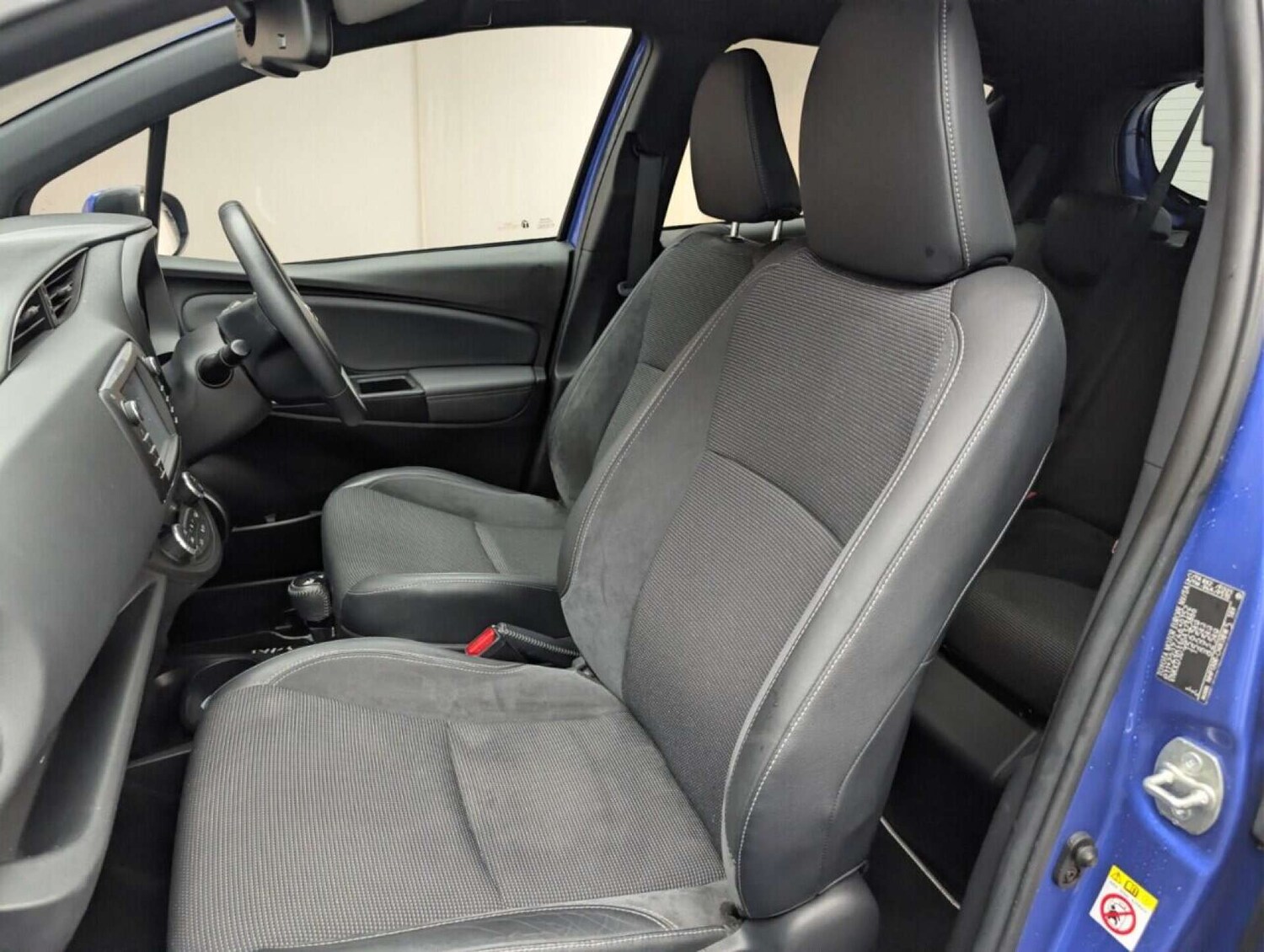 Used Toyota Yaris 2017 for sale - 77713462: Photo 25