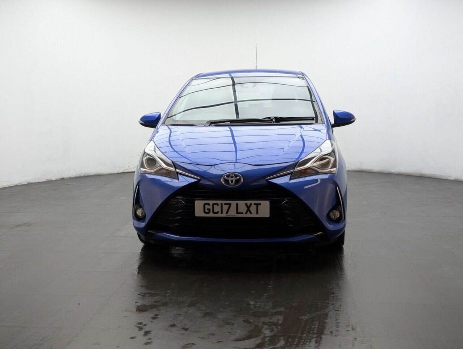 Used Toyota Yaris 2017 for sale - 77713462: Photo 3