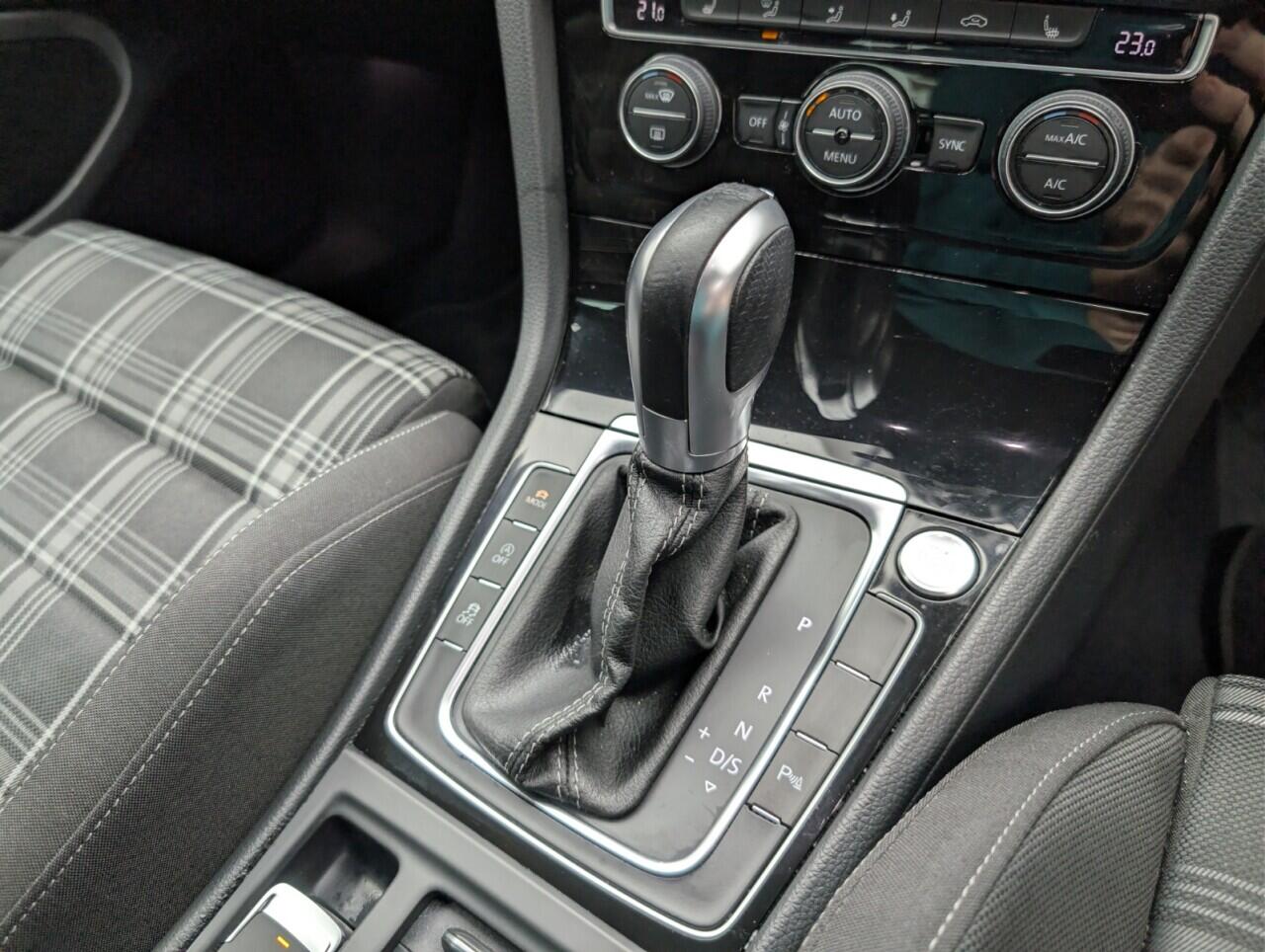 Used Volkswagen Golf 2019 for sale - 76538098: Photo 16