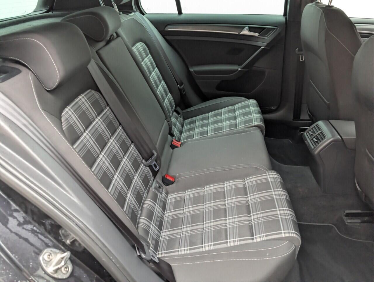 Used Volkswagen Golf 2019 for sale - 76538098: Photo 24