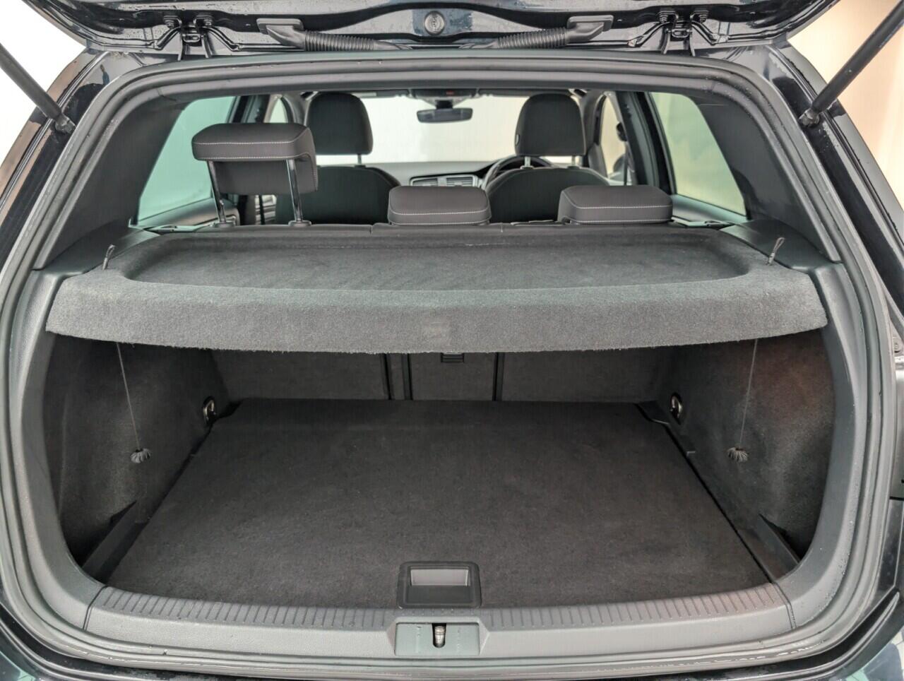 Used Volkswagen Golf 2019 for sale - 76538098: Photo 25