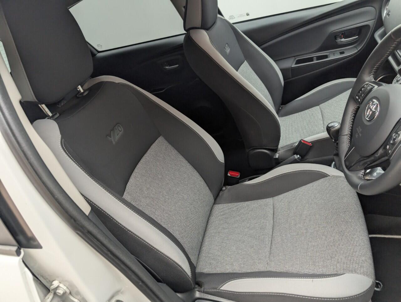 Used Toyota Yaris 2019 for sale - 76425144: Photo 12