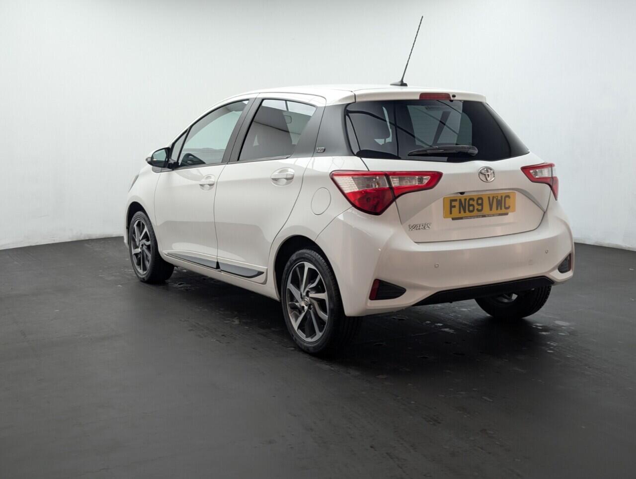 Used Toyota Yaris 2019 for sale - 76425144: Photo 6