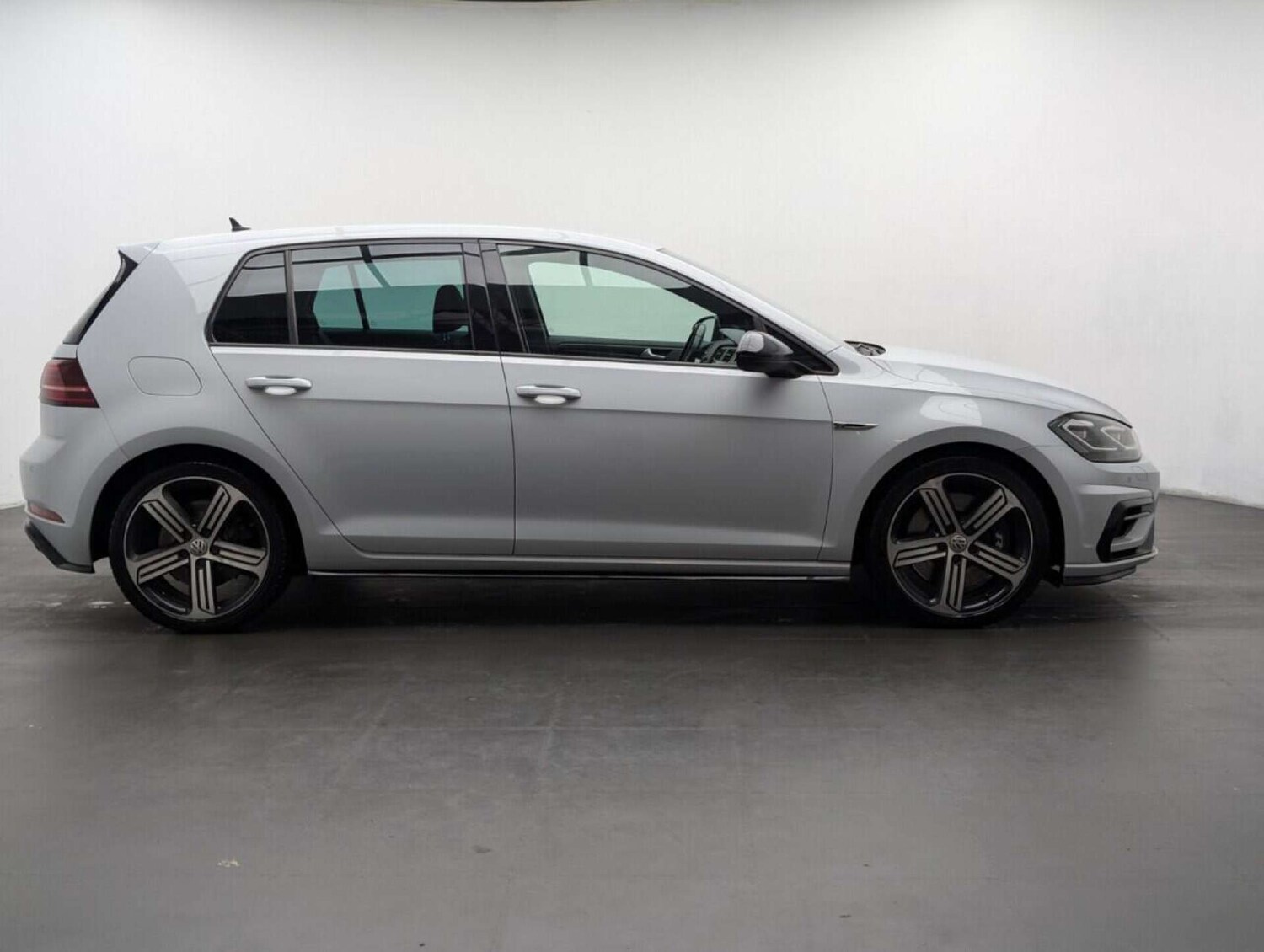 Used Volkswagen Golf 2019 for sale - 77713483: Photo 9