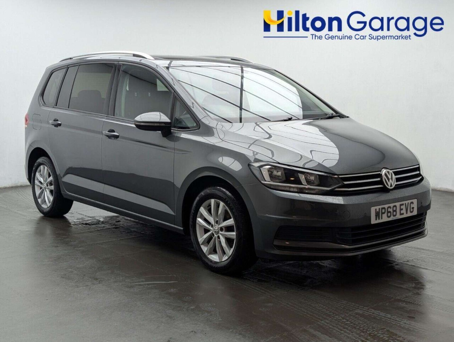 Used Volkswagen Touran 2018 for sale - 77714349: Photo 1