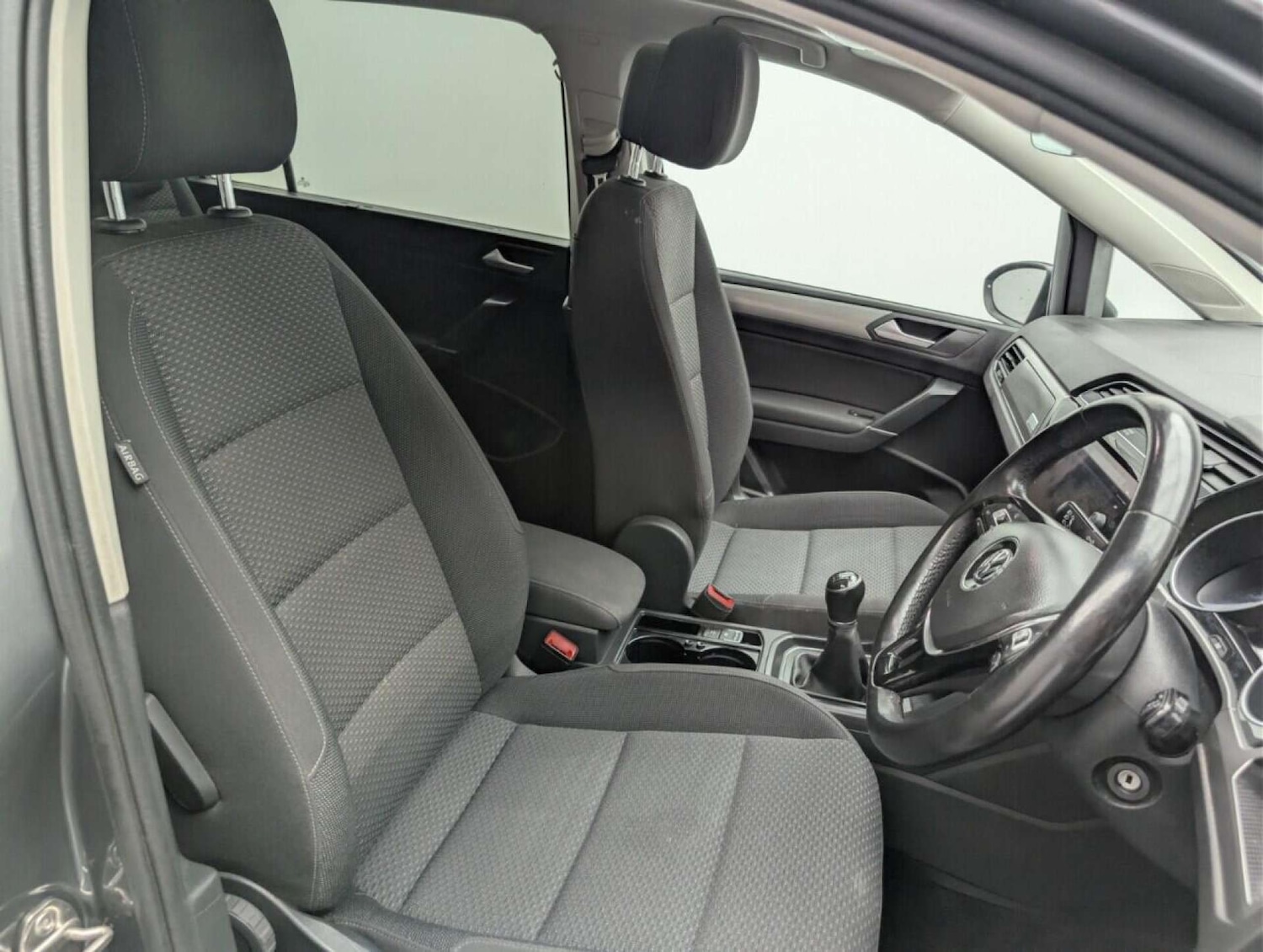 Used Volkswagen Touran 2018 for sale - 77714349: Photo 12