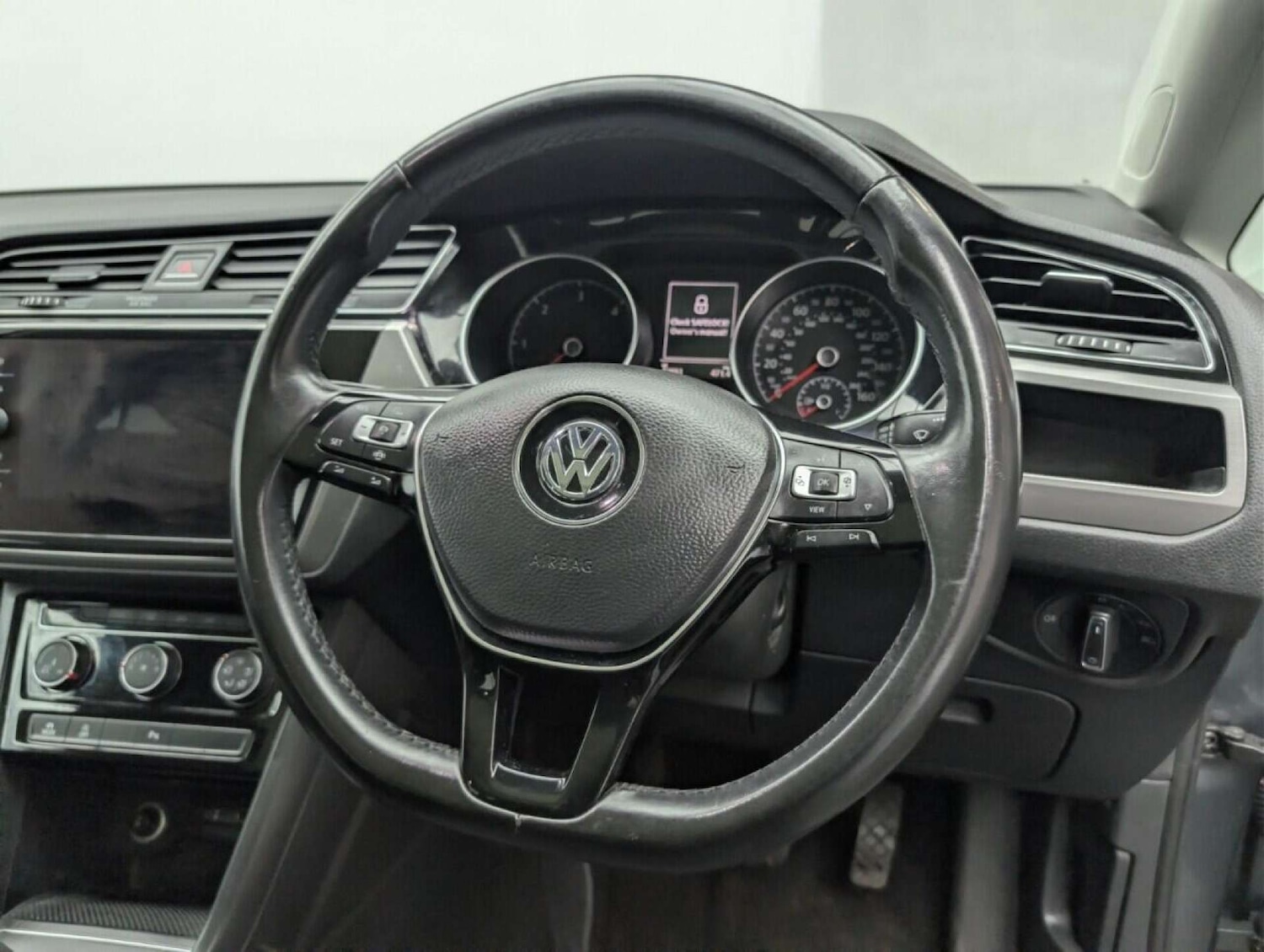 Used Volkswagen Touran 2018 for sale - 77714349: Photo 20