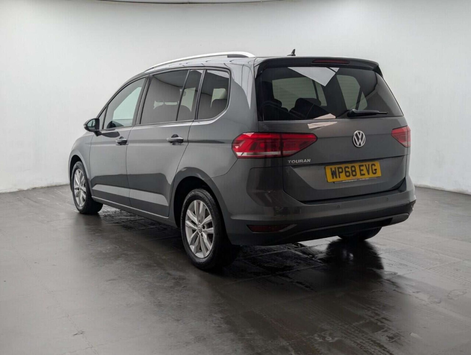 Used Volkswagen Touran 2018 for sale - 77714349: Photo 6