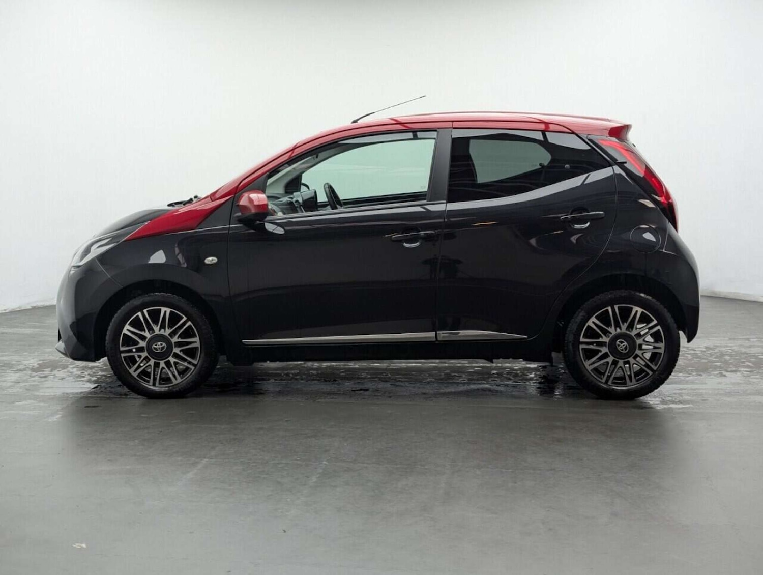 Used Toyota AYGO 2021 for sale - 77713479: Photo 5