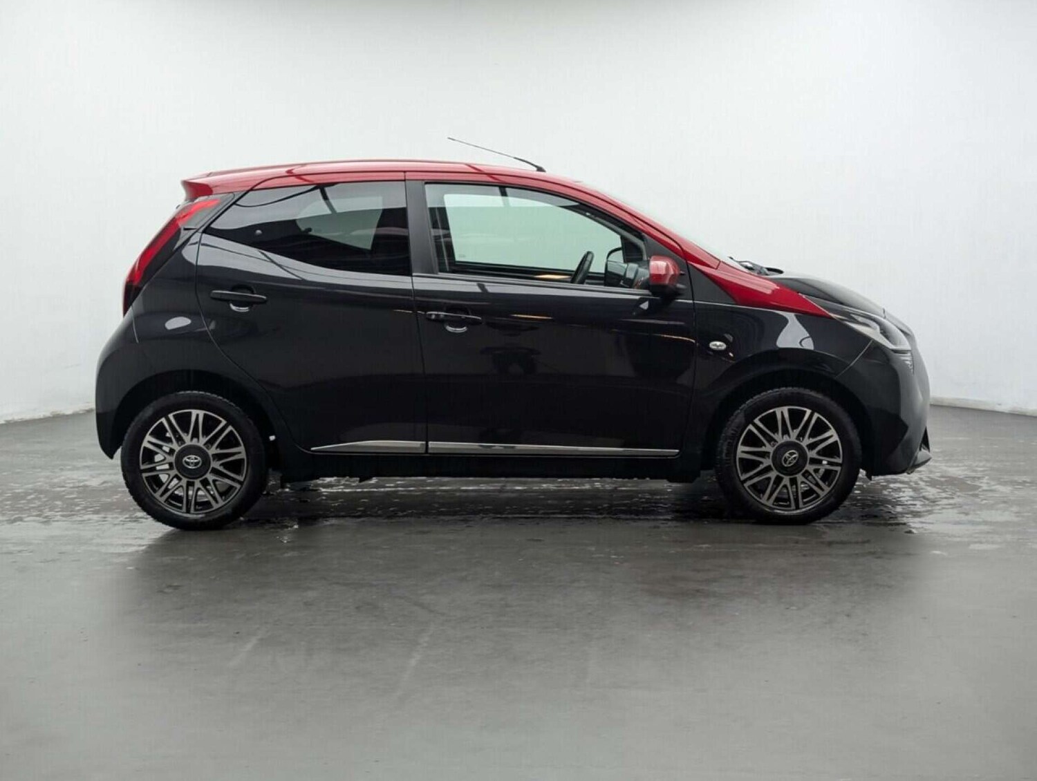 Used Toyota AYGO 2021 for sale - 77713479: Photo 9