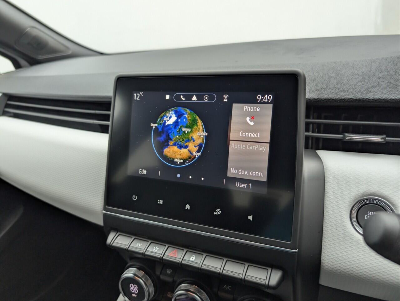 Used Renault Clio 2023 for sale - 76472395: Photo 14