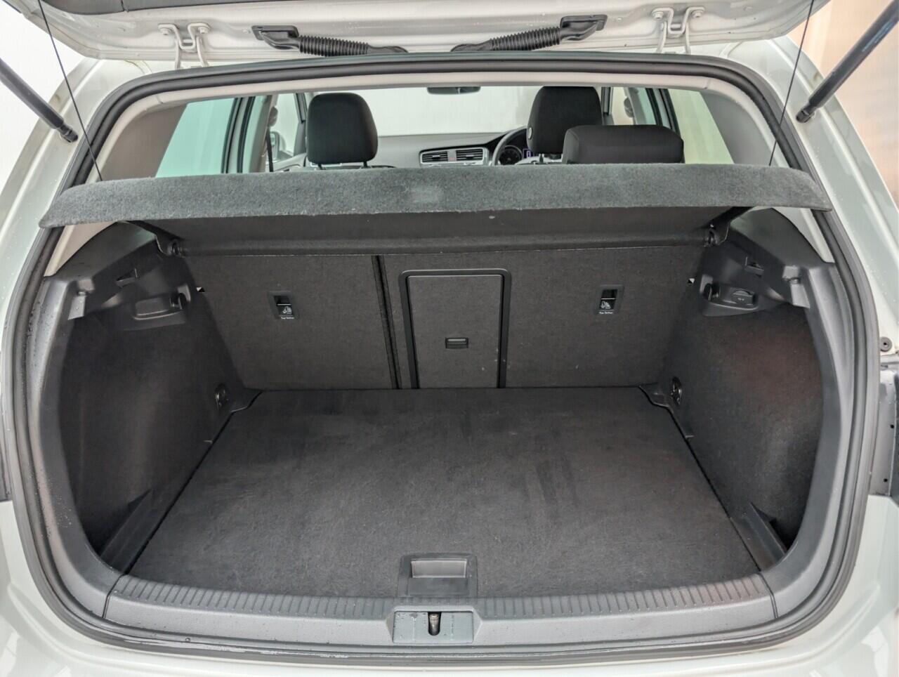 Used Volkswagen Golf 2020 for sale - 76727189: Photo 23