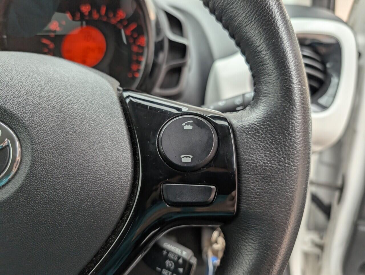 Used Toyota AYGO 2018 for sale - 76424338: Photo 20