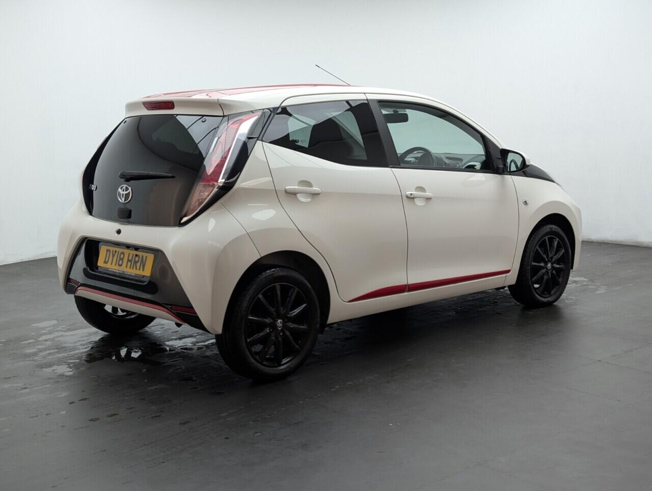 Used Toyota AYGO 2018 for sale - 76424338: Photo 8